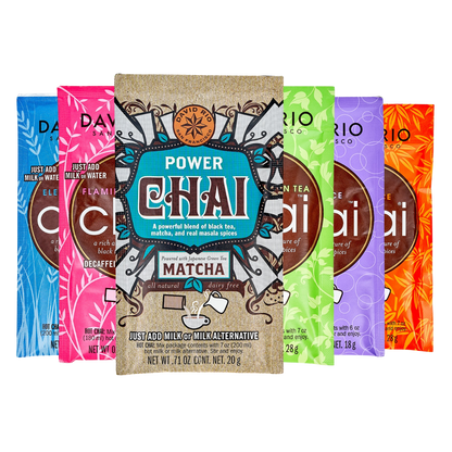 Packshot David Rio Chai Probierpäckchen mit allen Sorten: Elephant Vanilla, Flamingo Vanilla, Power Chai Matcha, Tortoise Green Tea, Orca Spice und Tiger Spice