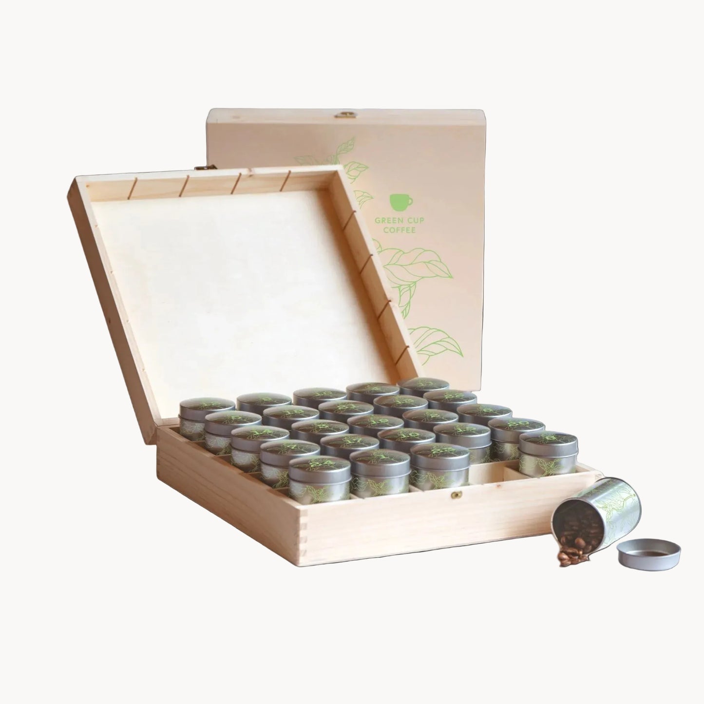 Kaffee-Adventskalender aus Holz von Green Cup Coffee mit 24 Kaffeedosen und Kaffeebohnen