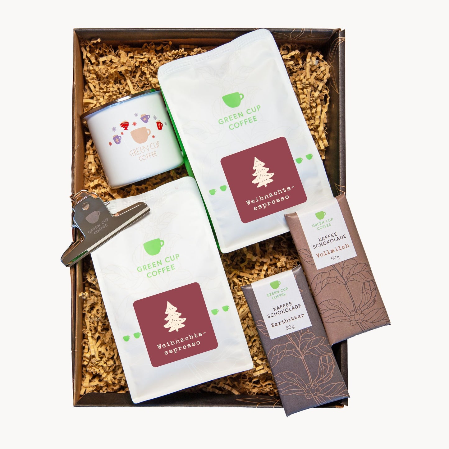 GCC Wintertraum Espresso-Set mit 2x250g Weihnachtsespresso, 2x50g Kaffeeschokolade in vollmilch und zartbitter, Winter-Emailletasse und Kaffeetütenclip silber