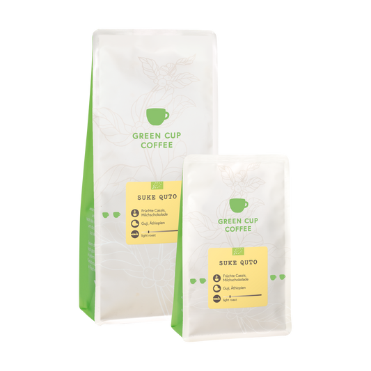 Packshot Kaffee Suke Quto Green Cup Coffee 1kg und 250g Packungen